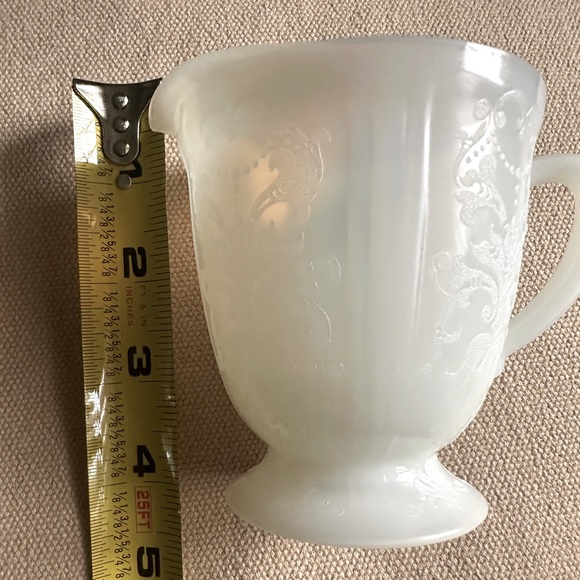 MacBeth Evans Glass AMERICAN SWEETHEART Monax Footed Creamer. opal - Picture 3 of 8